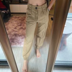 Great quality khaki pants